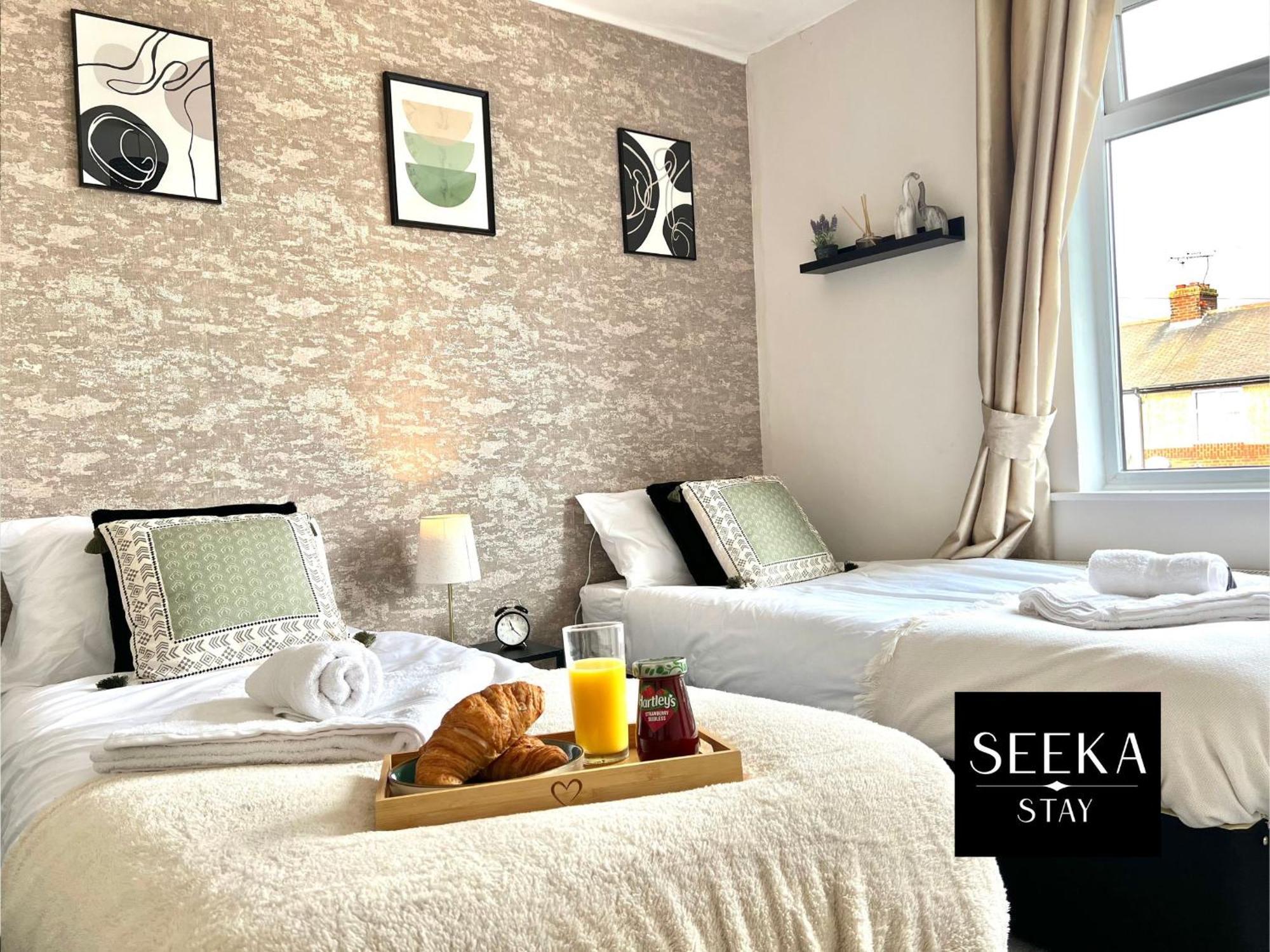 Cosy 2-Bedroom House, Walking Distance Cbs, Ideal For Contractors-Business Stays 코번트리 외부 사진