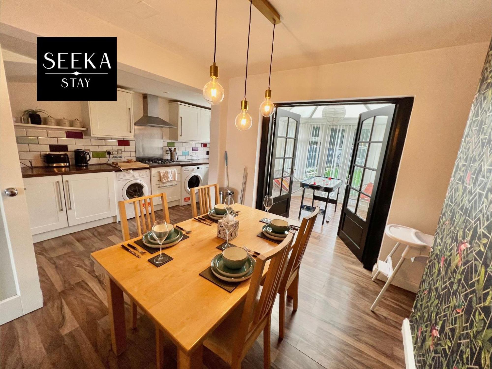 Cosy 2-Bedroom House, Walking Distance Cbs, Ideal For Contractors-Business Stays 코번트리 외부 사진